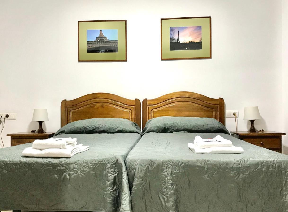 Hostal Carlos 2 La Línea de la Concepción Εξωτερικό φωτογραφία
