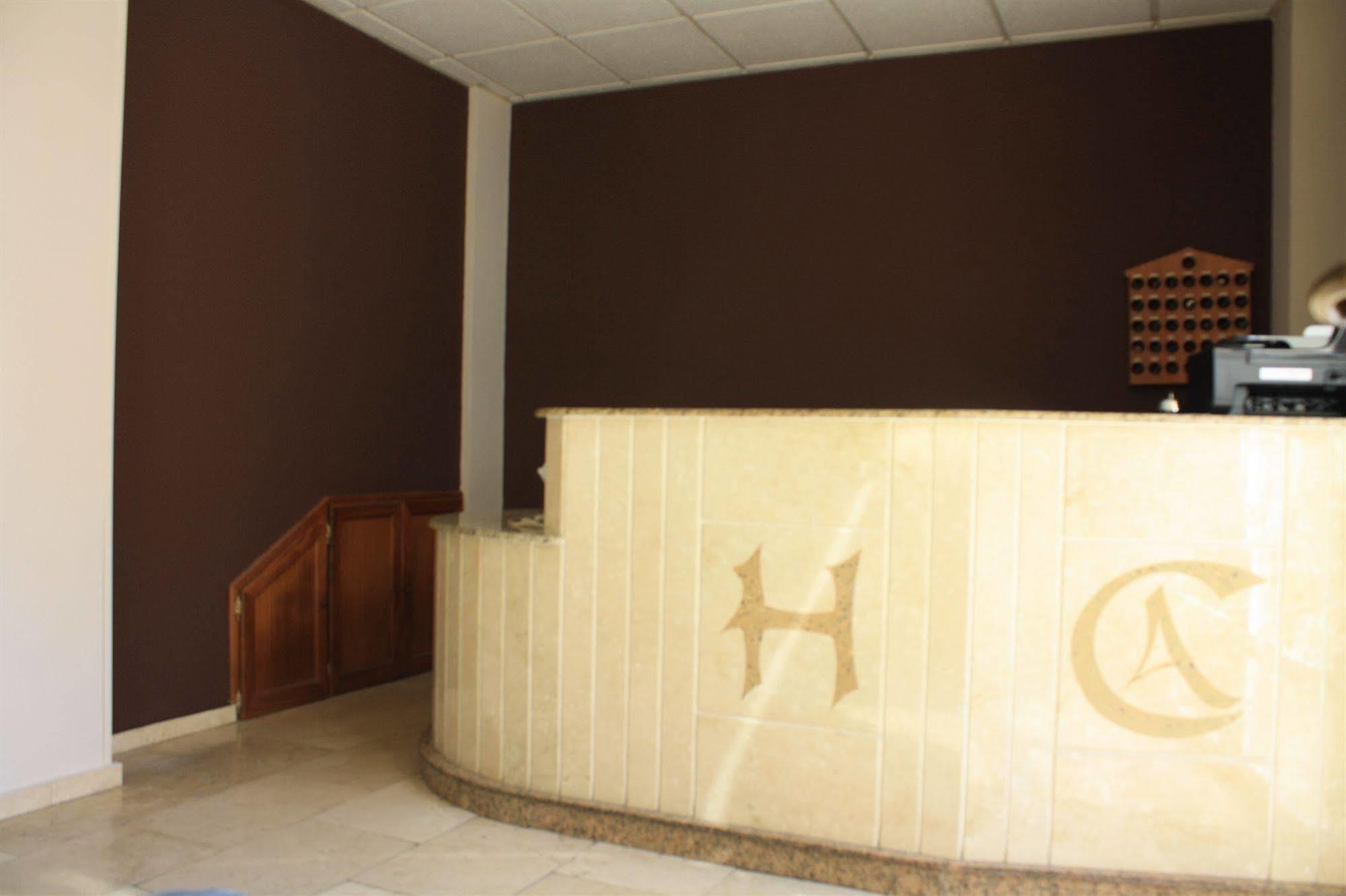 Hostal Carlos 2 La Línea de la Concepción Εξωτερικό φωτογραφία