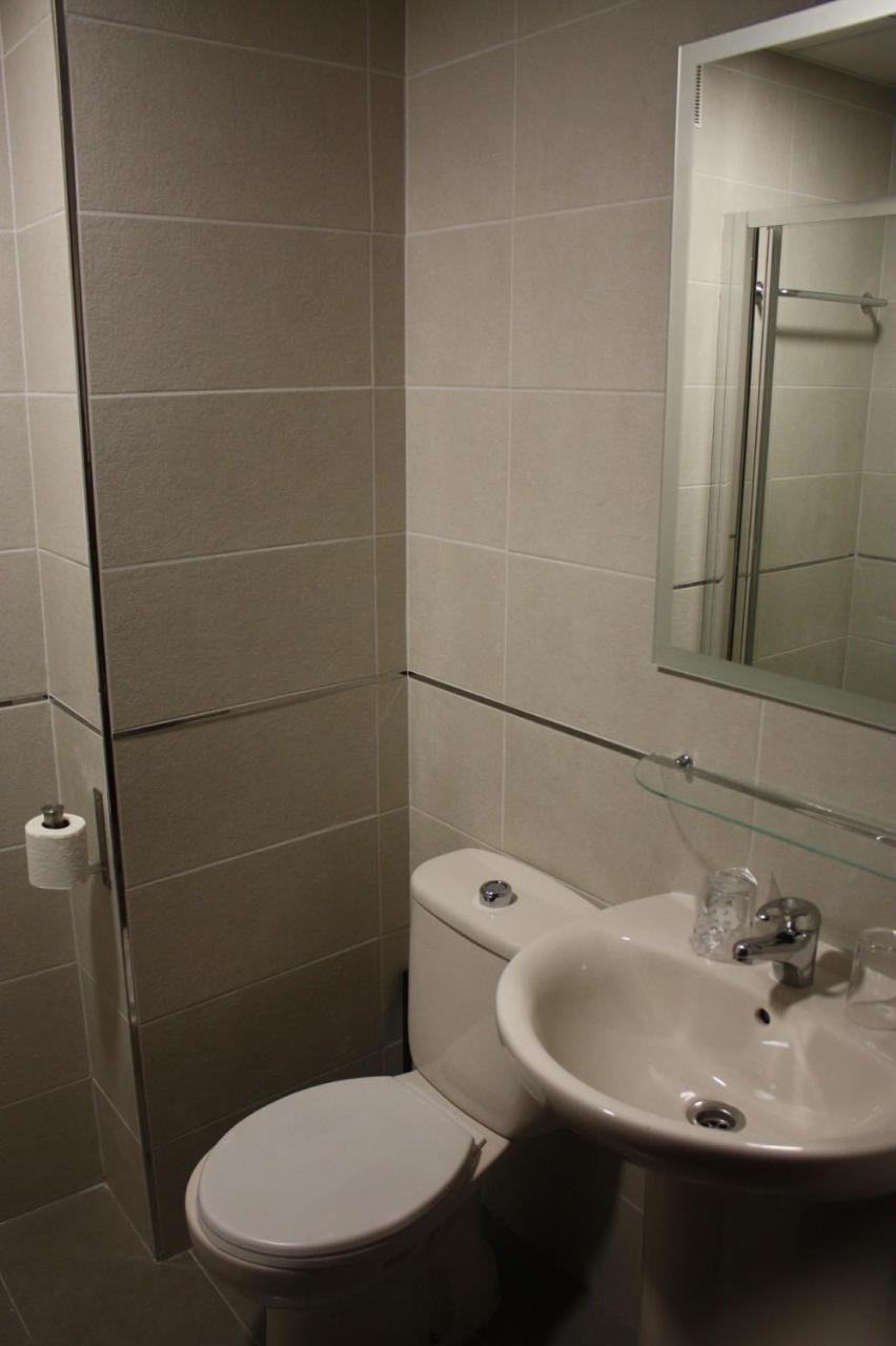 Hostal Carlos 2 La Línea de la Concepción Εξωτερικό φωτογραφία